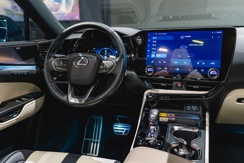 Foto do veículo LEXUS NX 350H 2.5 16V VVT-I HYBRID F-SPORT CVT AWD 2025 5.418 KM 369.900,00