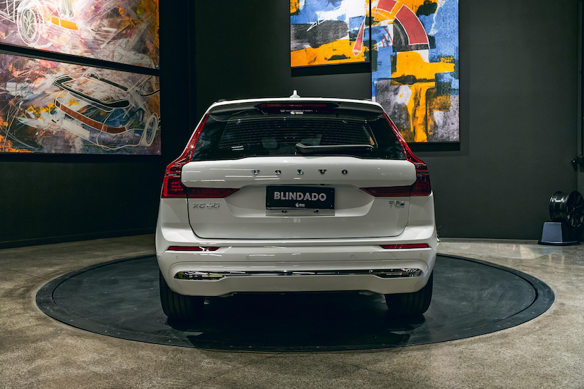Foto do veículo VOLVO XC60 2.0 T8 PHEV ULTRA AWD GEARTRONIC 2026 100 KM 645.900,00