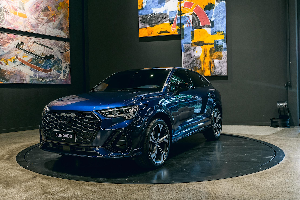 Foto do veículo AUDI Q3 2.0 40 TFSI GASOLINA SPORTBACK PERFORMANCE BLACK PLUS QUATTRO TIPTRONIC 2024/2025 1.500 KM R$ 409.900,00