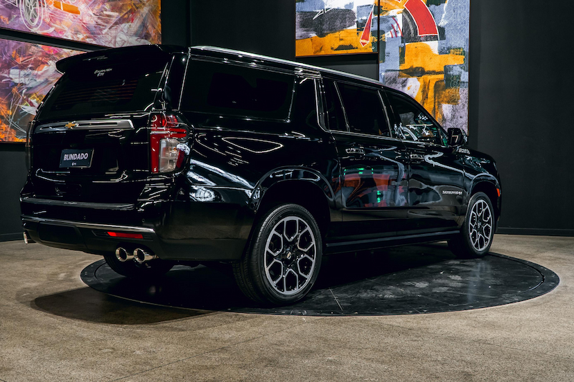 Foto do veículo CHEVROLET SUBURBAN 6.2 V8 ECOTEC3 FLEXFUEL HIGH COUNTRY 4WD AUTOMÁTICO 2021 62.181 KM 999.900,00