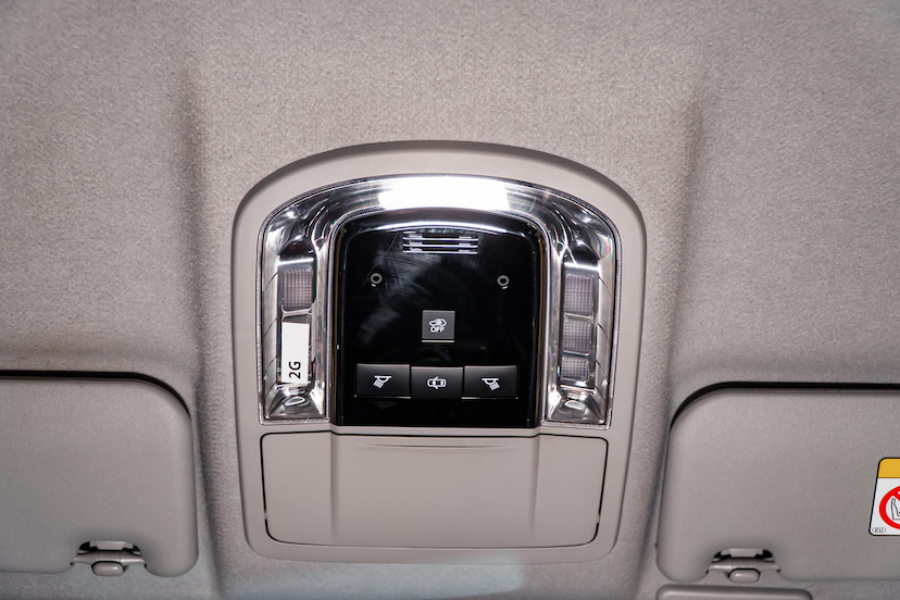 Foto do veículo TOYOTA HILUX SW4 2.8 D-4D TURBO DIESEL SRX 4X4 AUTOMÁTICO 2021 94.000 KM 272.900,00