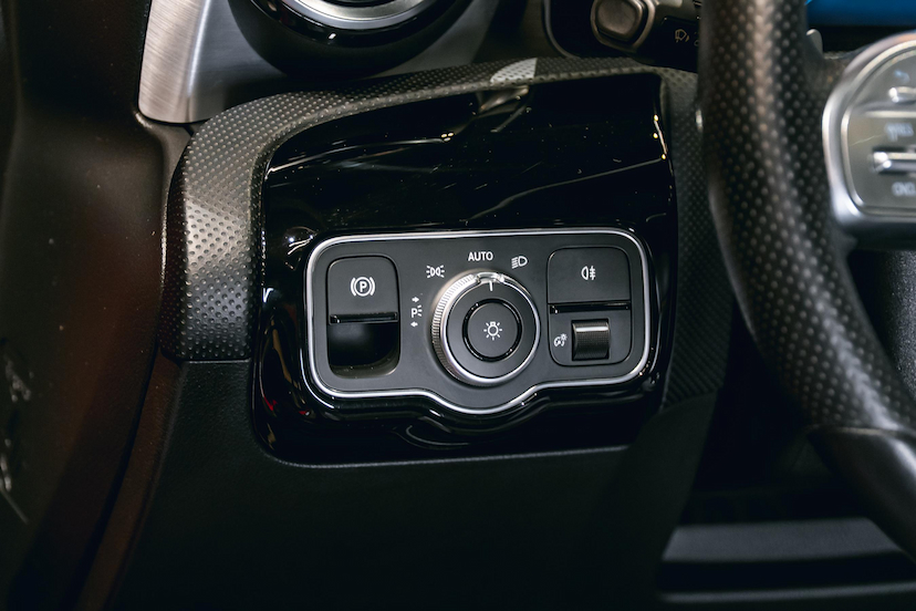 Foto do veículo MERCEDES-BENZ A 250 2.0 CGI GASOLINA SPORT 7G-DCT 2019 49.569 KM 189.900,00