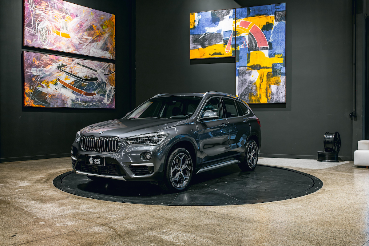 Foto do veículo BMW X1 2.0 16V TURBO ACTIVEFLEX SDRIVE20I 4P AUTOMÁTICO 2019/2019 84.001 KM R$ 129.900,00