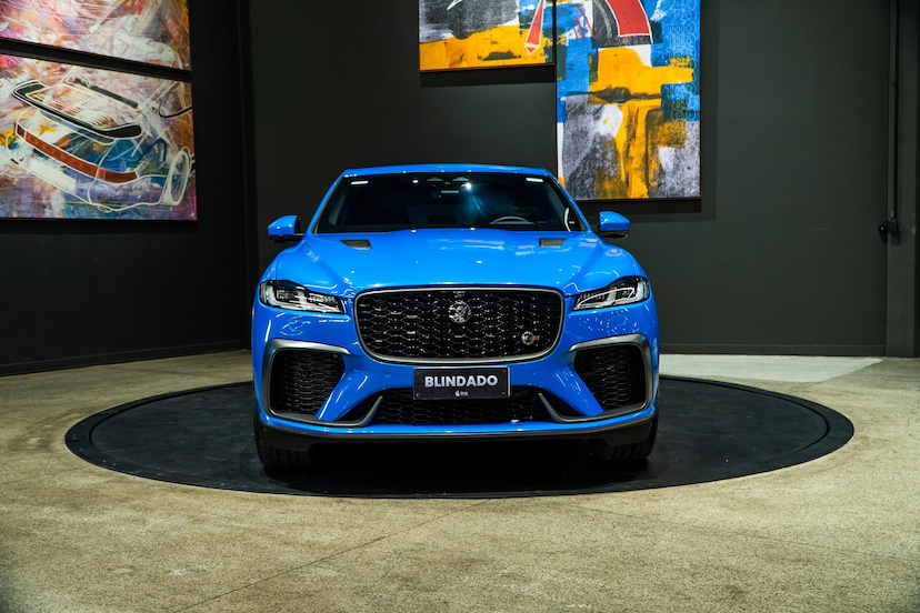 Foto do veículo JAGUAR F-PACE 5.0 V8 SUPERCHARGED SVR AWD 4P AUTOMÁTICO 2022 23.130 KM 549.900,00