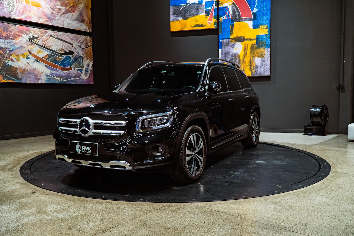 Foto do veículo MERCEDES-BENZ GLB 200 1.3 CGI GASOLINA ADVANCE 7G-DCT 2021/2022 29.830 KM R$ 189.900,00