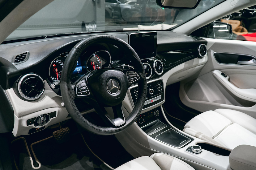 Foto do veículo MERCEDES-BENZ CLA 180 1.6 CGI GASOLINA 7G-DCT 2019 53.706 KM 116.900,00