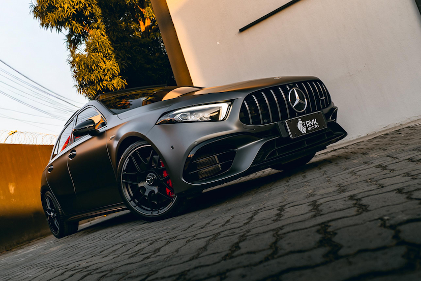 Foto do veículo MERCEDES-BENZ A 45 AMG 2.0 CGI GASOLINA S 4MATIC SPEEDSHIFT 2022 38.953 KM 381.900,00