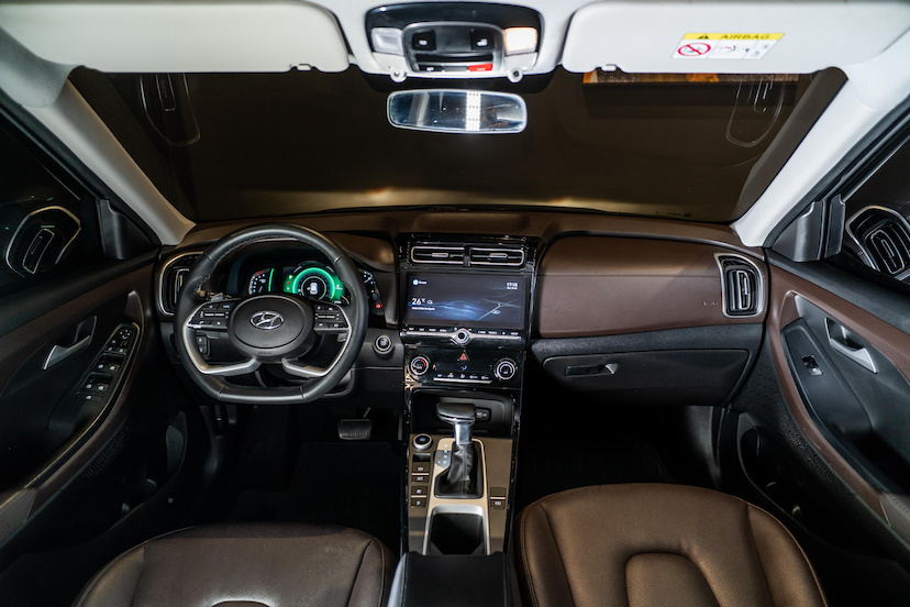 Foto do veículo HYUNDAI CRETA 1.0 TGDI FLEX PLATINUM AUTOMÁTICO 2023 67.582 KM 125.900,00