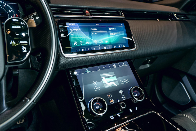 Foto do veículo LAND ROVER RANGE ROVER VELAR 3.0 V6 P380 GASOLINA R-DYNAMIC SE AUTOMÁTICO 2018 40.350 KM 309.900,00