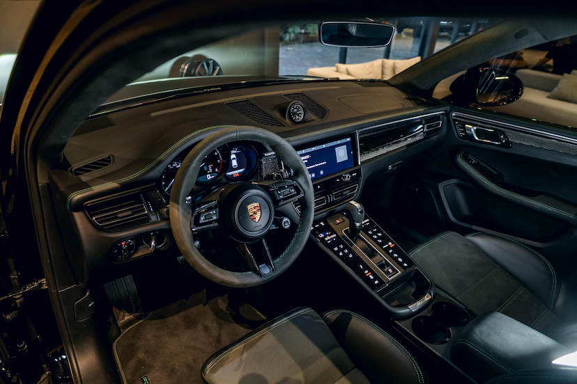Foto do veículo PORSCHE MACAN 2.9 V6 BITURBO GASOLINA GTS PDK 2023 9.621 KM 614.900,00