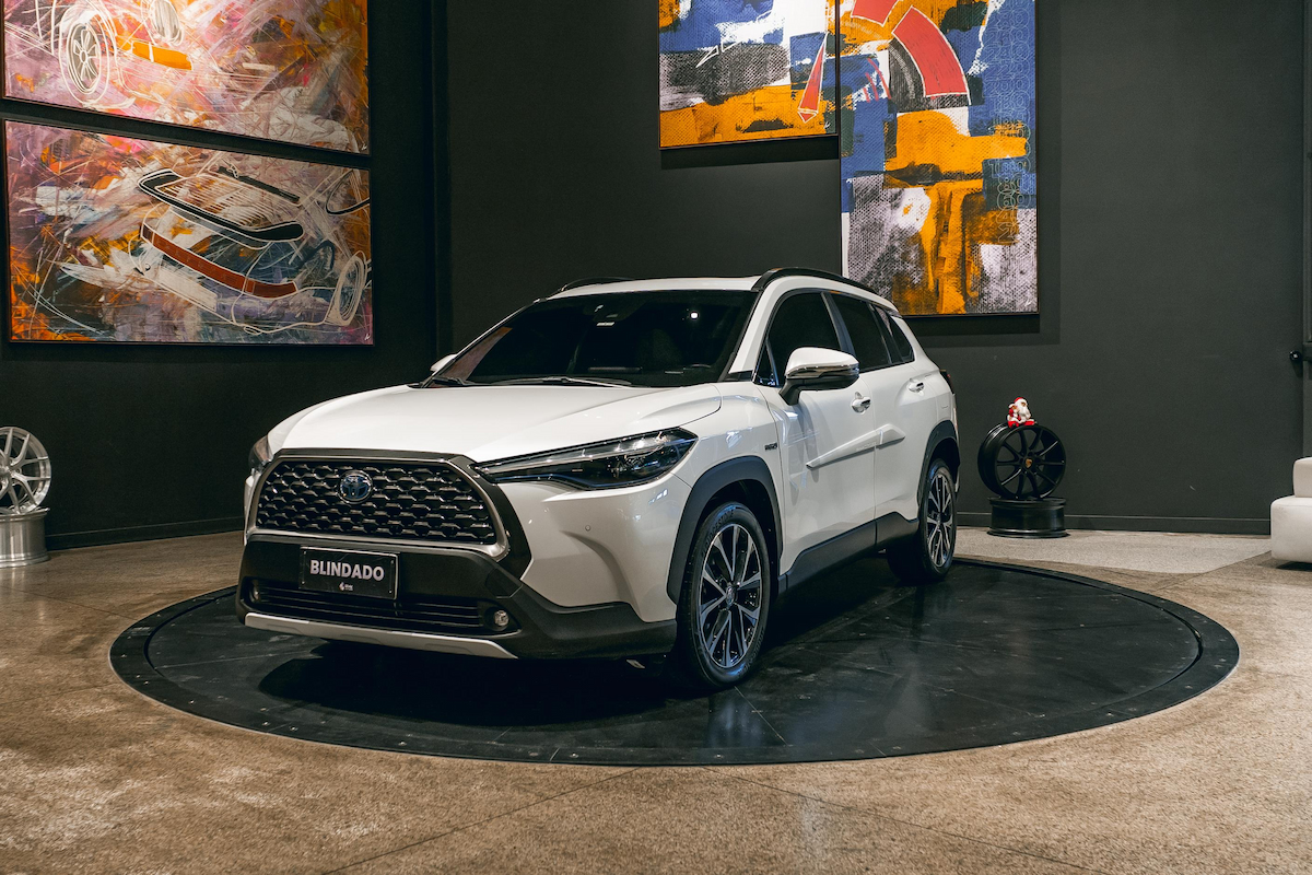 Foto do veículo TOYOTA COROLLA CROSS 1.8 VVT-I HYBRID FLEX XRV CVT 2021/2022 43.210 KM R$ 219.900,00