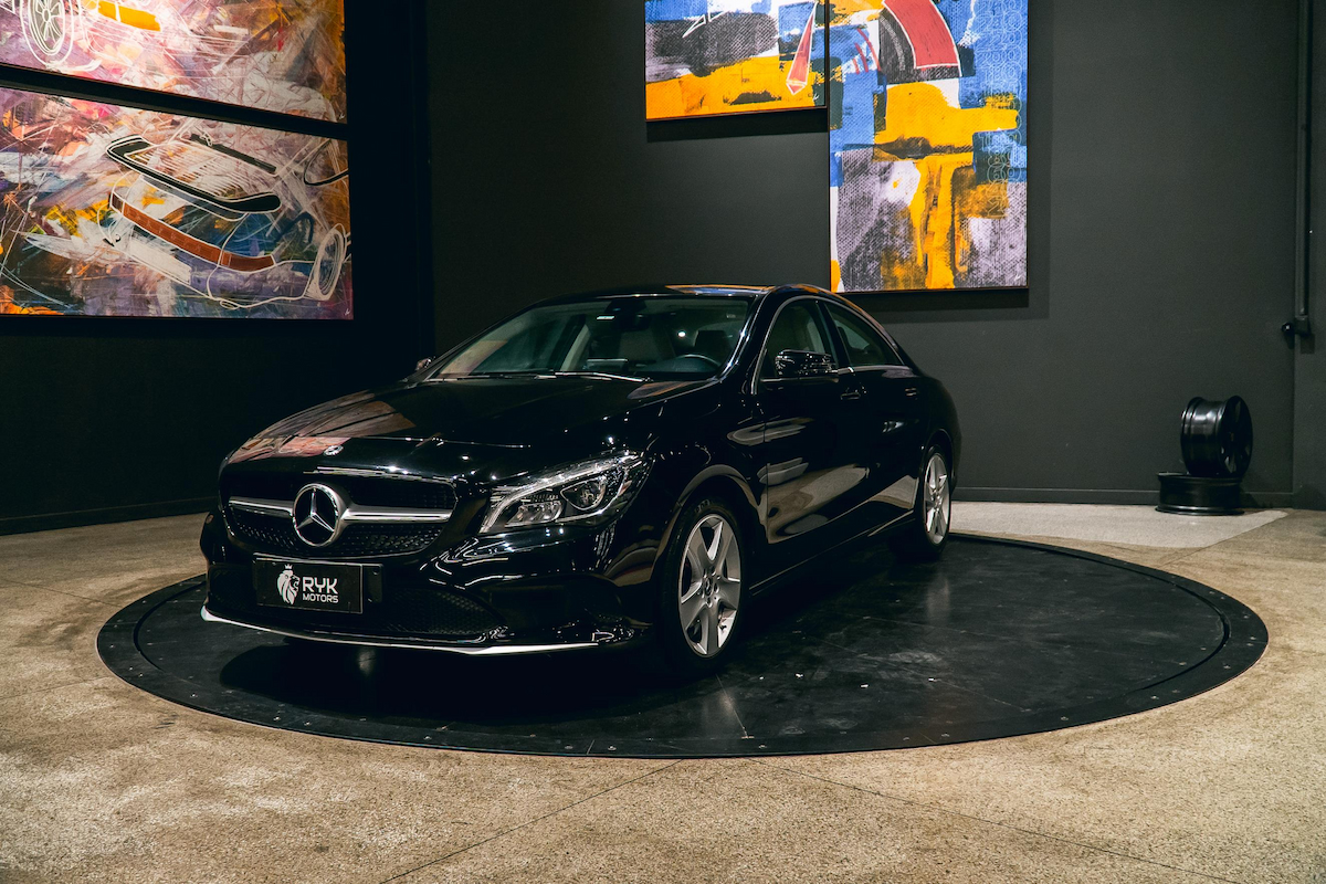 Foto do veículo MERCEDES-BENZ CLA 180 1.6 CGI GASOLINA 7G-DCT 2019/2019 53.706 KM R$ 116.900,00