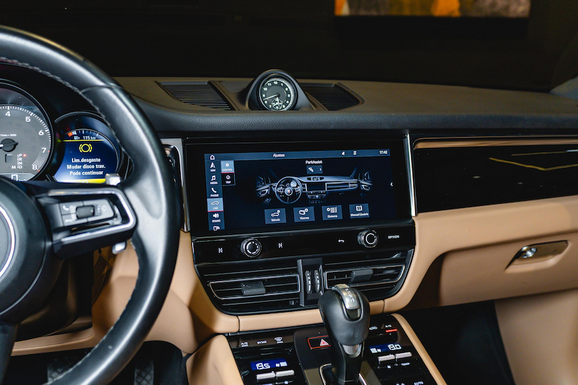 Foto do veículo PORSCHE MACAN 2.0 TURBO GASOLINA PDK 2022 24.186 KM 401.900,00