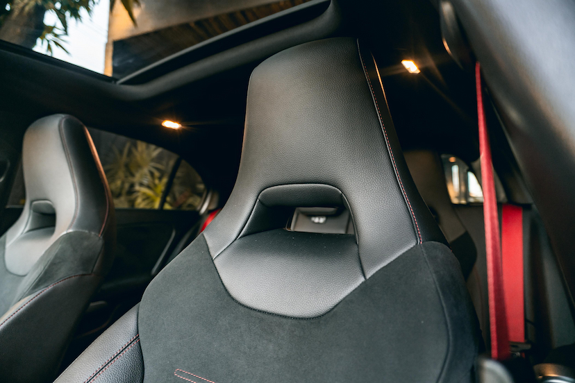Foto do veículo MERCEDES-BENZ A 45 AMG 2.0 CGI GASOLINA S 4MATIC SPEEDSHIFT 2022 38.953 KM 381.900,00