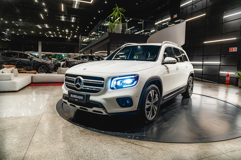 Foto do veículo MERCEDES-BENZ GLB 200 1.3 CGI GASOLINA ADVANCE 7G-DCT 2021 45.698 KM 229.900,00