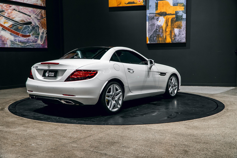 Foto do veículo MERCEDES-BENZ SLC 300 2.0 CGI GASOLINA 9G-TRONIC 2017 32.834 KM 265.900,00