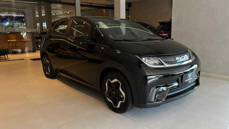 Foto do veículo BYD DOLPHIN 44,9 KW ELÉTRICO 2024 0 KM 139.900,00