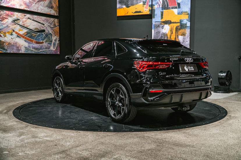 Foto do veículo AUDI Q3 2.0 40 TFSI GASOLINA PERFORMANCE BLACK QUATTRO TIPTRONIC 2022 45.421 KM 214.900,00