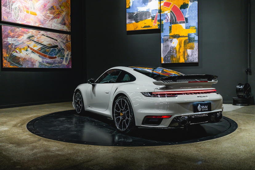 Foto do veículo PORSCHE 911 3.8 24V H6 GASOLINA TURBO S PDK 2024 1.500 KM 1.809.900,00