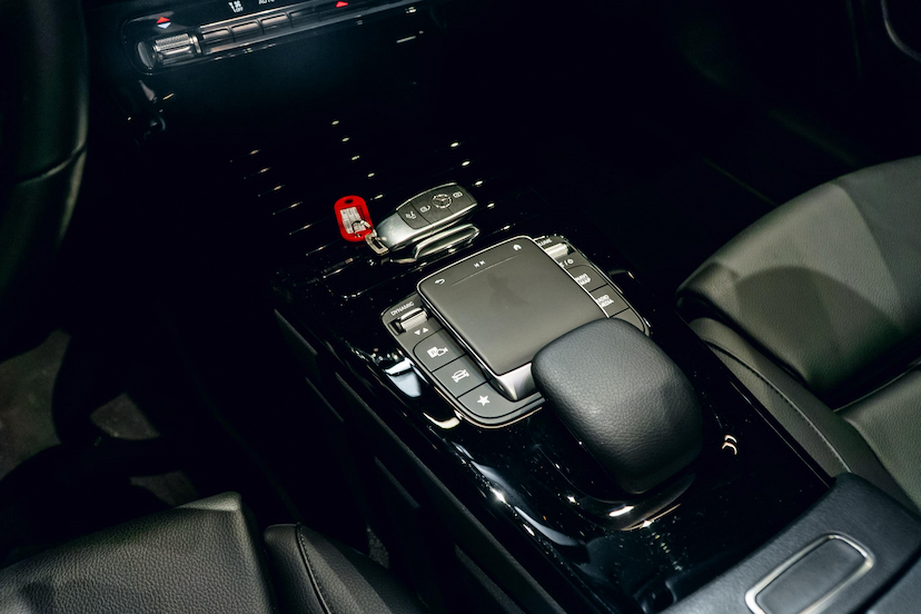 Foto do veículo MERCEDES-BENZ CLA 250 2.0 CGI GASOLINA 7G-DCT 2023 16.056 KM 239.900,00