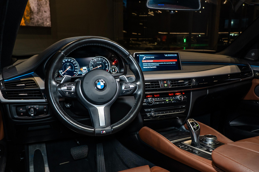Foto do veículo BMW X6 3.0 TWINPOWER GASOLINA XDRIVE35I M SPORT AUTOMÁTICO 2019 52.704 KM 279.900,00