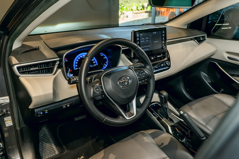Foto do veículo TOYOTA COROLLA 2.0 VVT-IE FLEX ALTIS DIRECT SHIFT 2022 75.153 KM 164.900,00