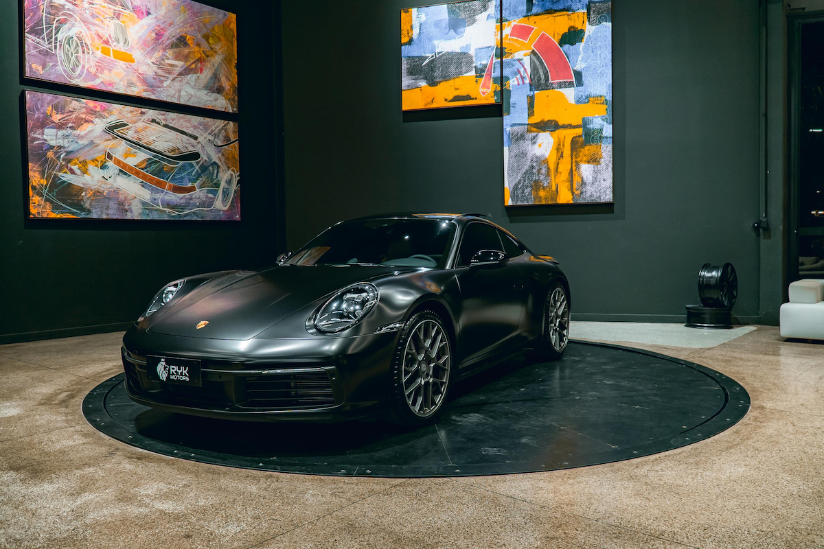 Foto do veículo PORSCHE 911 3.0 24V H6 GASOLINA CARRERA PDK 2022/2022 13.782 KM R$ 749.900,00