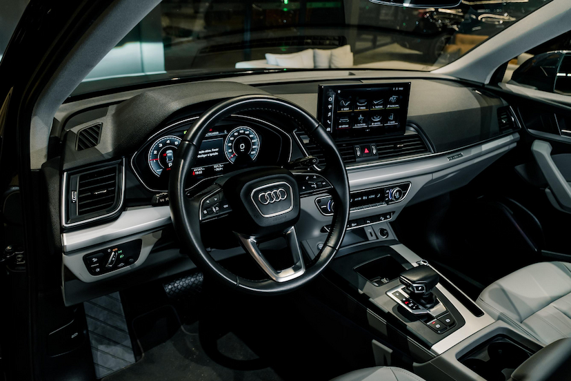 Foto do veículo AUDI Q5 2.0 45 TFSI GASOLINA PRESTIGE QUATTRO S TRONIC 2022 55.007 KM 241.900,00