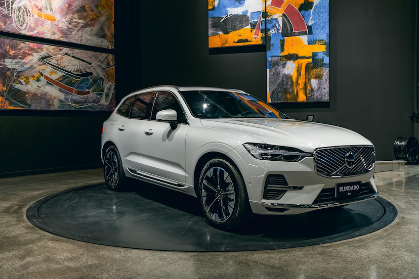 Foto do veículo VOLVO XC60 2.0 T8 PHEV ULTRA AWD GEARTRONIC 2026 100 KM 645.900,00