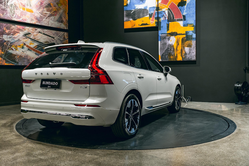 Foto do veículo VOLVO XC60 2.0 T8 PHEV ULTRA AWD GEARTRONIC 2026 100 KM 645.900,00