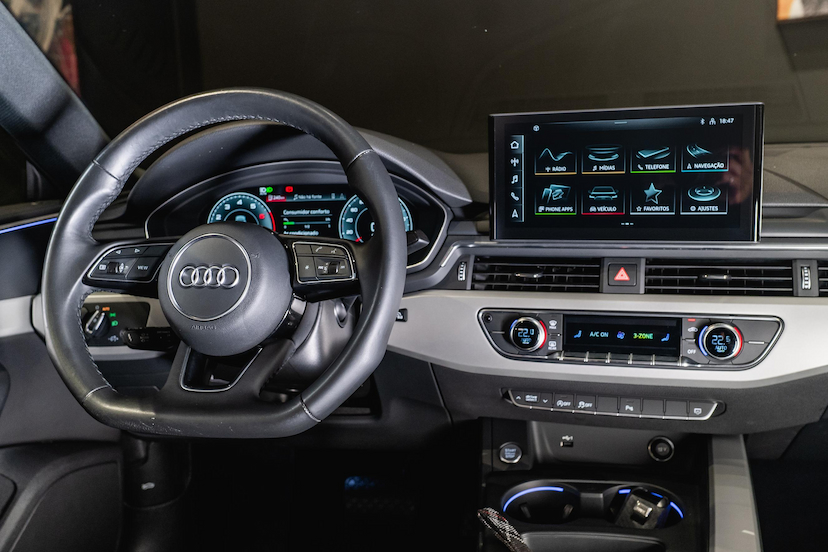 Foto do veículo AUDI A5 2.0 TFSI GASOLINA SPORTBACK S LINE S TRONIC 2022 56.447 KM 231.900,00