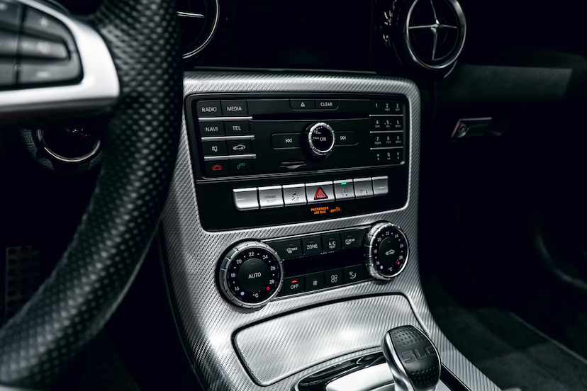 Foto do veículo MERCEDES-BENZ SLC 300 2.0 CGI GASOLINA 9G-TRONIC 2017 32.834 KM 265.900,00