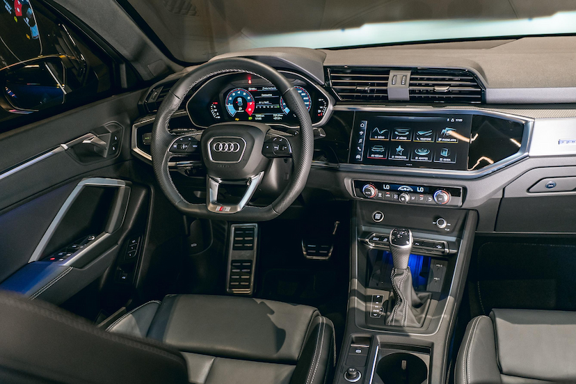 Foto do veículo AUDI Q3 2.0 40 TFSI GASOLINA SPORTBACK PERFORMANCE BLACK PLUS QUATTRO TIPTRONIC 2025 1.500 KM 409.900,00