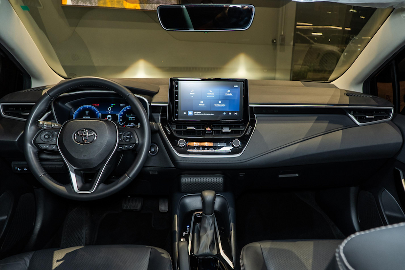 Foto do veículo TOYOTA COROLLA 2.0 VVT-IE FLEX XEI DIRECT SHIFT 2024 9.131 KM 145.900,00