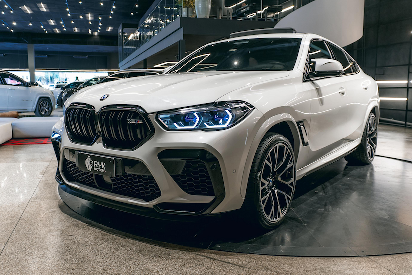 Foto do veículo BMW X6 4.4 M 4X4 COUPÉ V8 32V BI-TURBO GASOLINA 4P AUTOMÁTICO 2021 34.604 KM 529.900,00