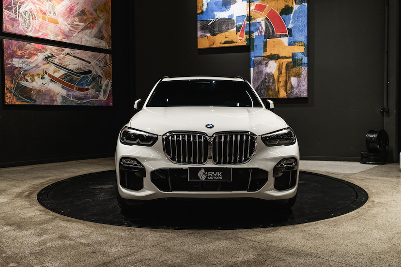 Foto do veículo BMW X5 3.0 4X4 30D I6 TURBO DIESEL 4P AUTOMÁTICO 2020 53.675 KM 319.900,00
