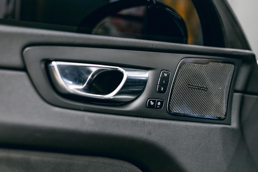 Foto do veículo VOLVO XC60 2.0 T8 RECHARGE POLESTAR ENGINEERED AWD GEARTRONIC 2022 48.210 KM 319.900,00
