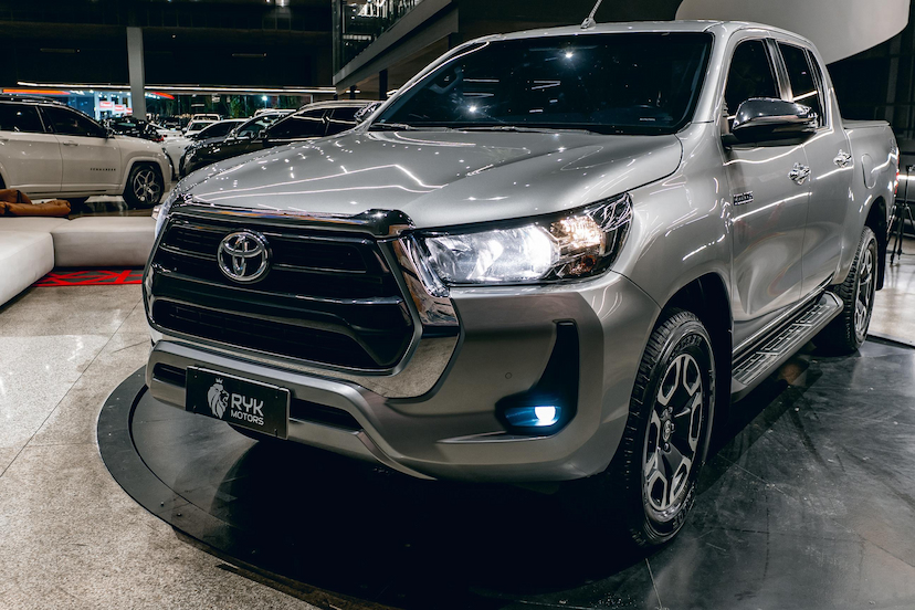 Foto do veículo TOYOTA HILUX 2.8 D-4D TURBO DIESEL CD SRV 4X4 AUTOMÁTICO 2022 66.900 KM 212.900,00