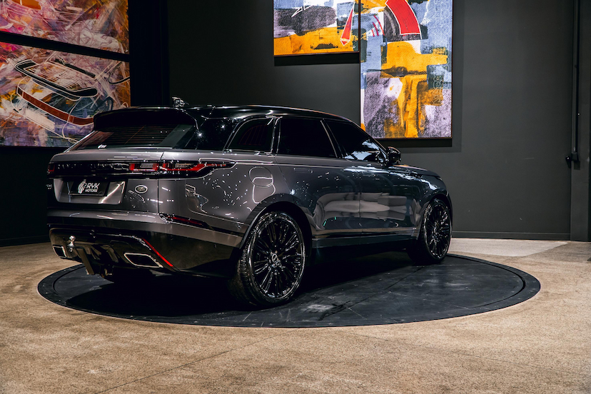 Foto do veículo LAND ROVER RANGE ROVER VELAR 3.0 V6 P380 GASOLINA R-DYNAMIC SE AUTOMÁTICO 2018 40.350 KM 309.900,00