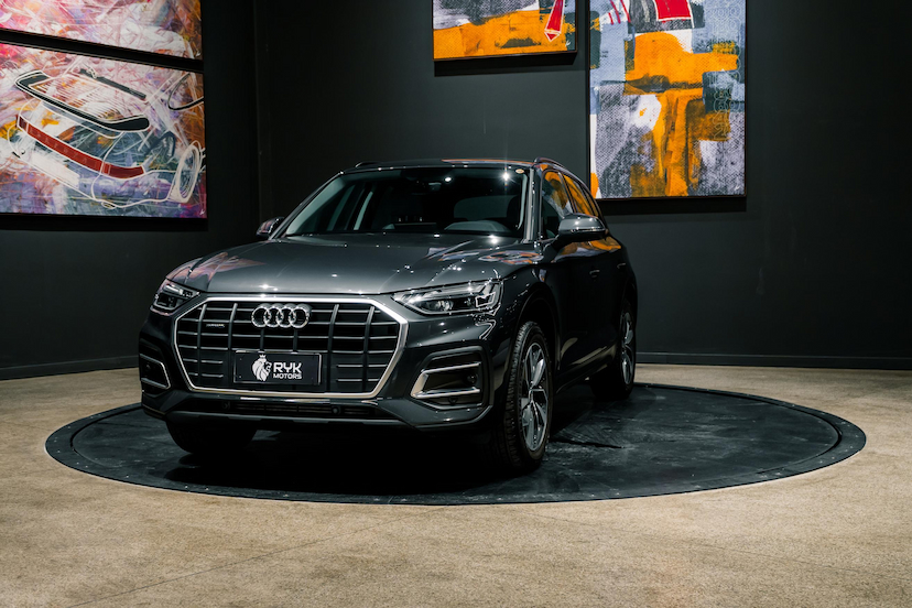Foto do veículo AUDI Q5 2.0 45 TFSI GASOLINA PRESTIGE QUATTRO S TRONIC 2022 55.007 KM 241.900,00