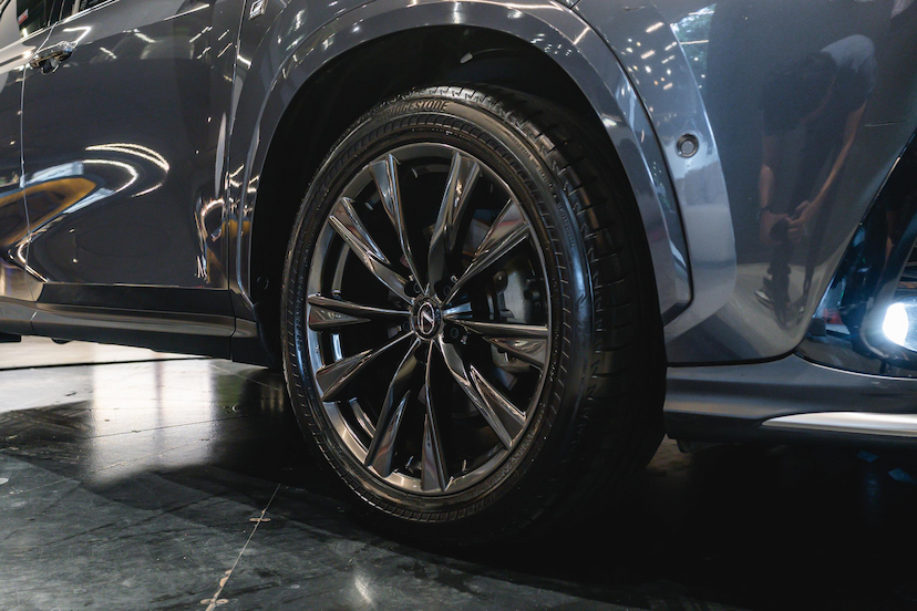 Foto do veículo LEXUS NX 350H 2.5 16V VVT-I HYBRID F-SPORT CVT AWD 2025 5.418 KM 369.900,00