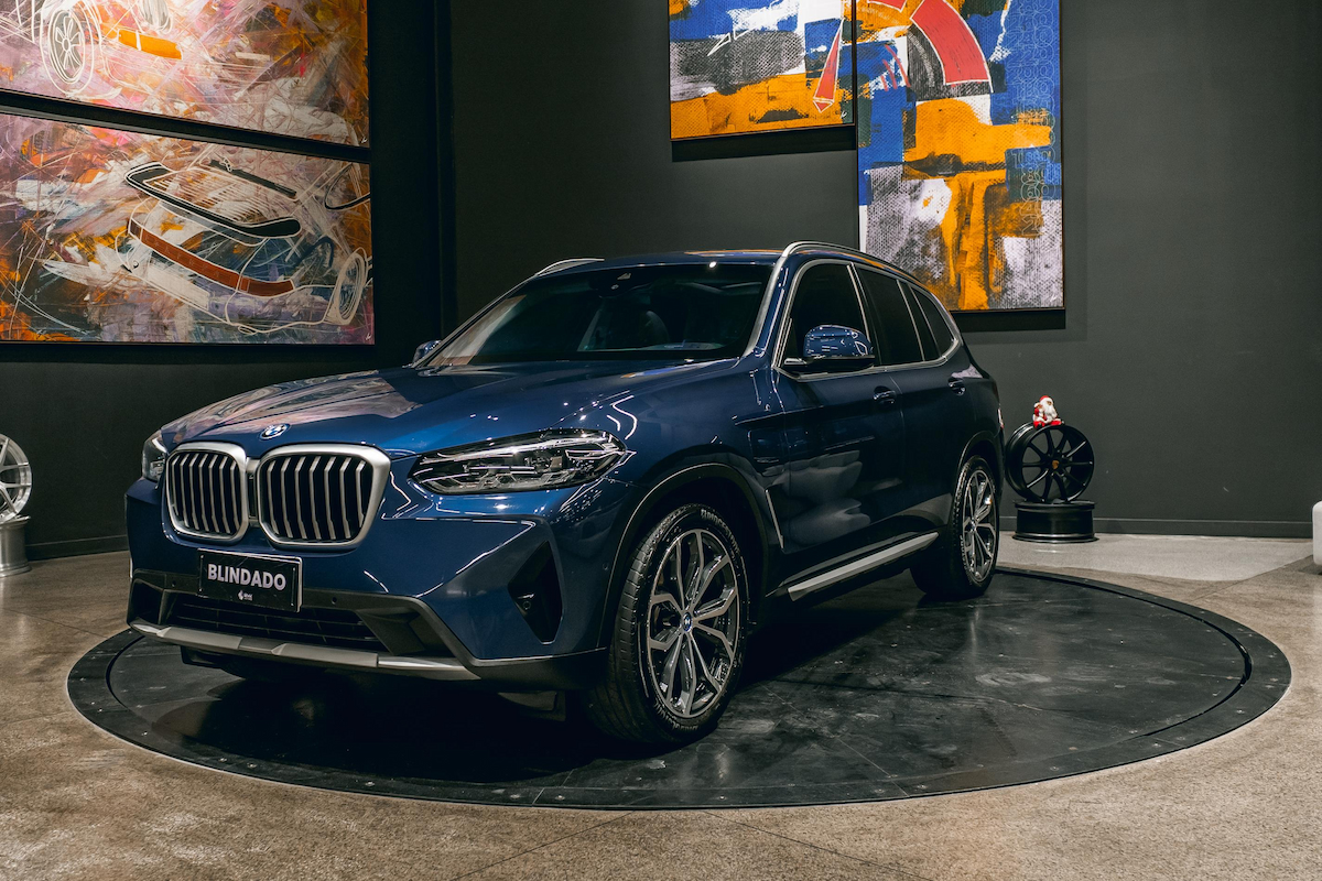 Foto do veículo BMW X3 2.0 16V HÍBRIDO X LINE XDRIVE30E STEPTRONIC 2022/2023 38.591 KM R$ 388.900,00