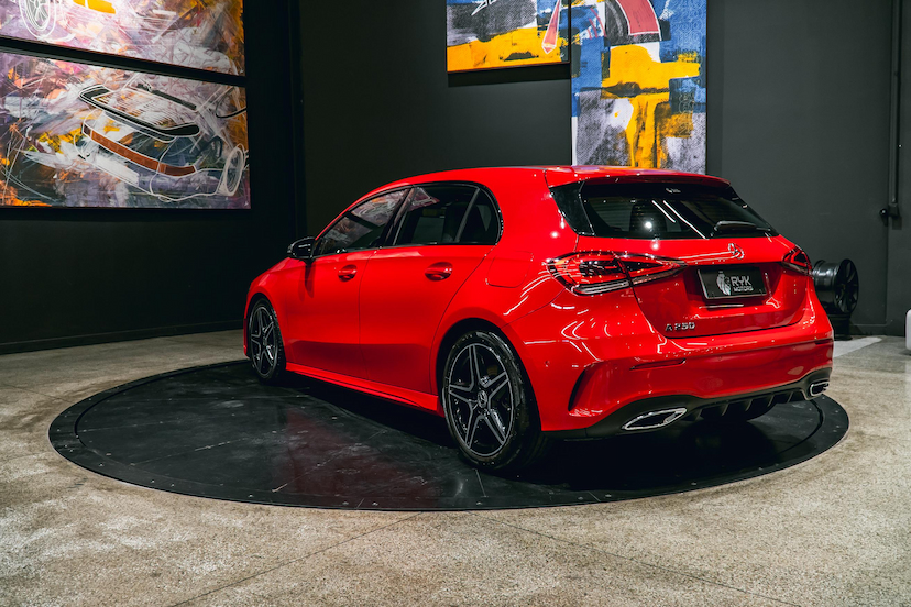 Foto do veículo MERCEDES-BENZ A 250 2.0 CGI GASOLINA SPORT 7G-DCT 2019 49.569 KM 189.900,00