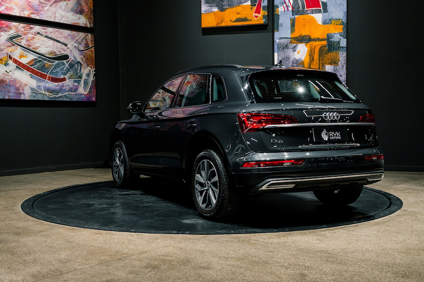 Foto do veículo AUDI Q5 2.0 45 TFSI GASOLINA PRESTIGE QUATTRO S TRONIC 2022 55.007 KM 241.900,00