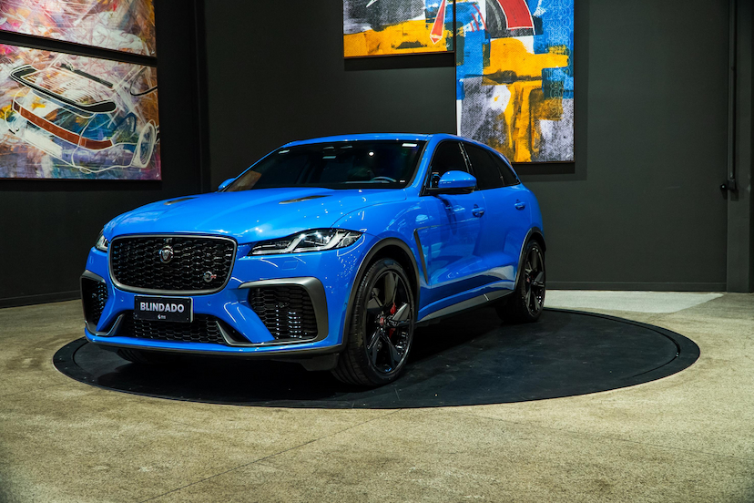 Foto do veículo JAGUAR F-PACE 5.0 V8 SUPERCHARGED SVR AWD 4P AUTOMÁTICO 2022 23.130 KM 549.900,00