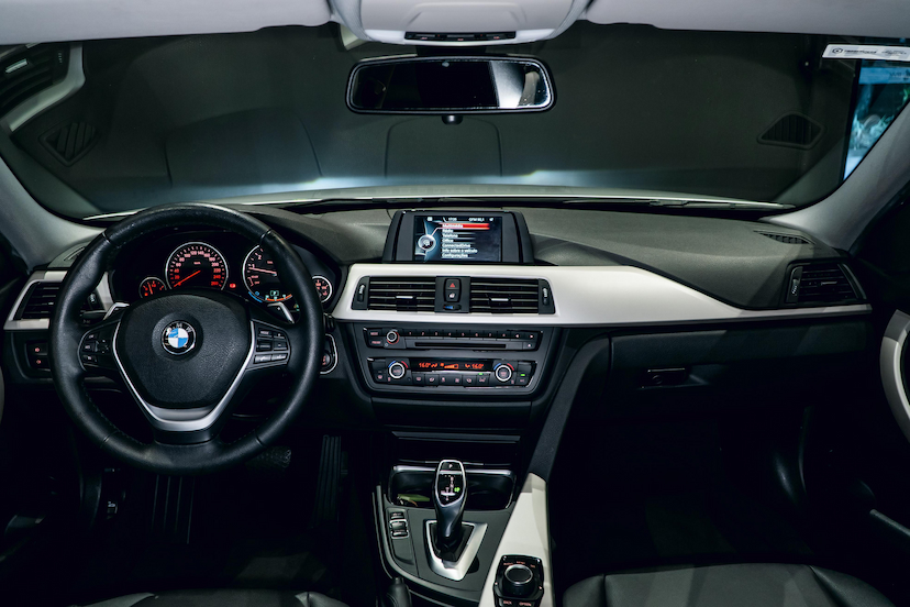 Foto do veículo BMW 320I 2.0 16V TURBO ACTIVE FLEX 4P AUTOMÁTICO 2015 108.707 KM 92.900,00