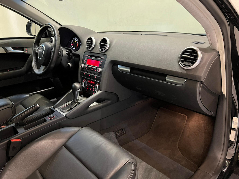 Foto do veículo AUDI A3 2.0 TFSI SPORTBACK 16V GASOLINA 4P S-TRONIC 2009 57.914 KM 77.900,00