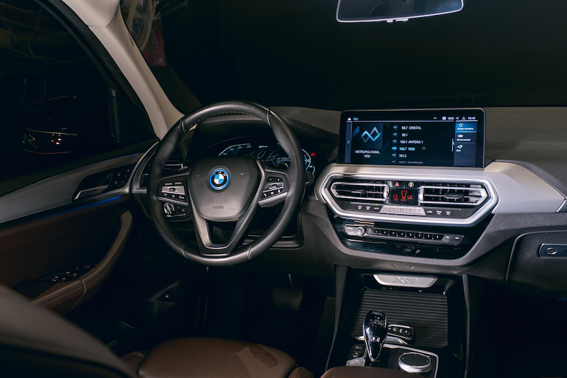 Foto do veículo BMW X3 2.0 16V HÍBRIDO M SPORT XDRIVE30E STEPTRONIC 2022 70.350 KM 228.900,00