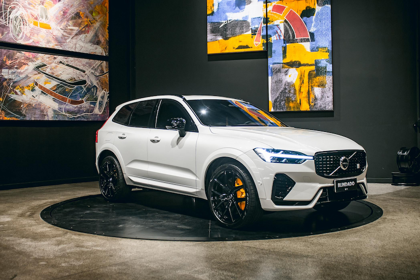 Foto do veículo VOLVO XC60 2.0 T8 RECHARGE POLESTAR ENGINEERED AWD GEARTRONIC 2022 48.210 KM 319.900,00