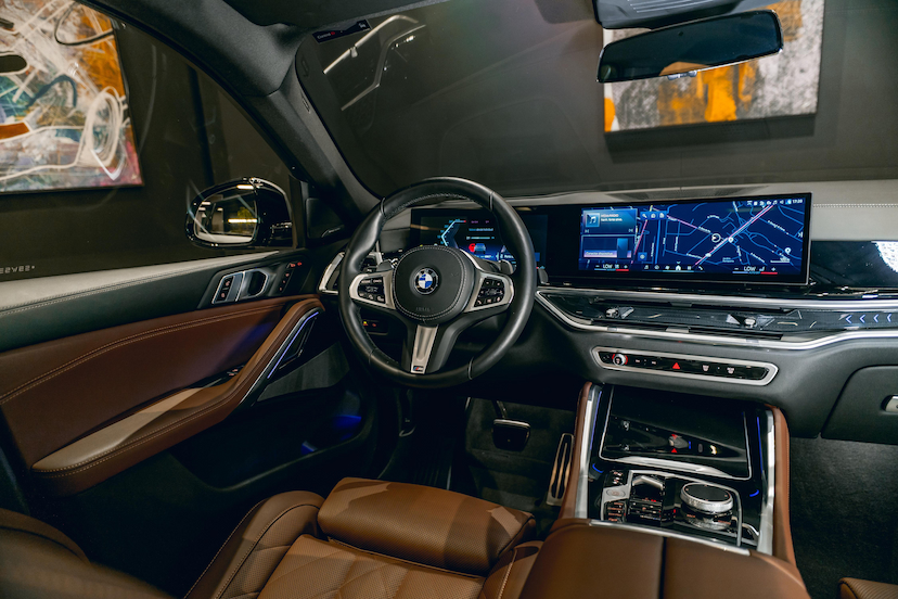 Foto do veículo BMW X6 3.0 TWINPOWER GASOLINA XDRIVE40I M SPORT AUTOMÁTICO 2025 4.576 KM 699.900,00